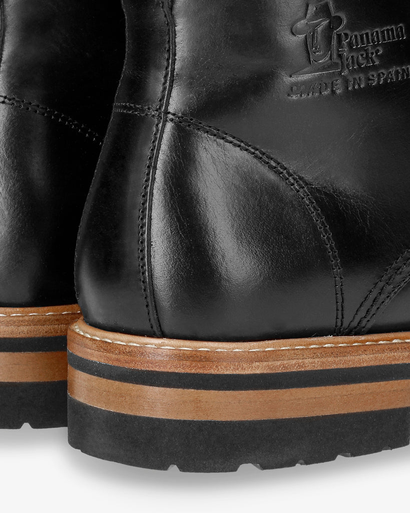 Emery Igloo botines de piel con forro interior de pelo natural. negro