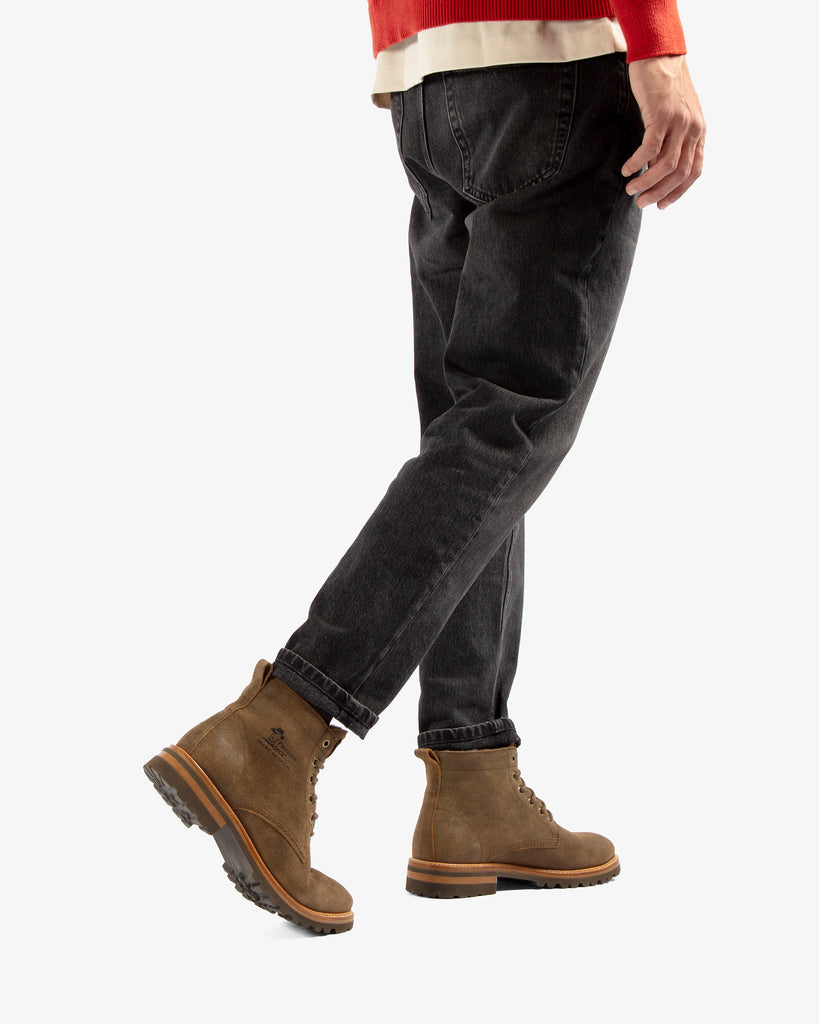 Emery Igloo botines de piel con forro interior de pelo natural. marron