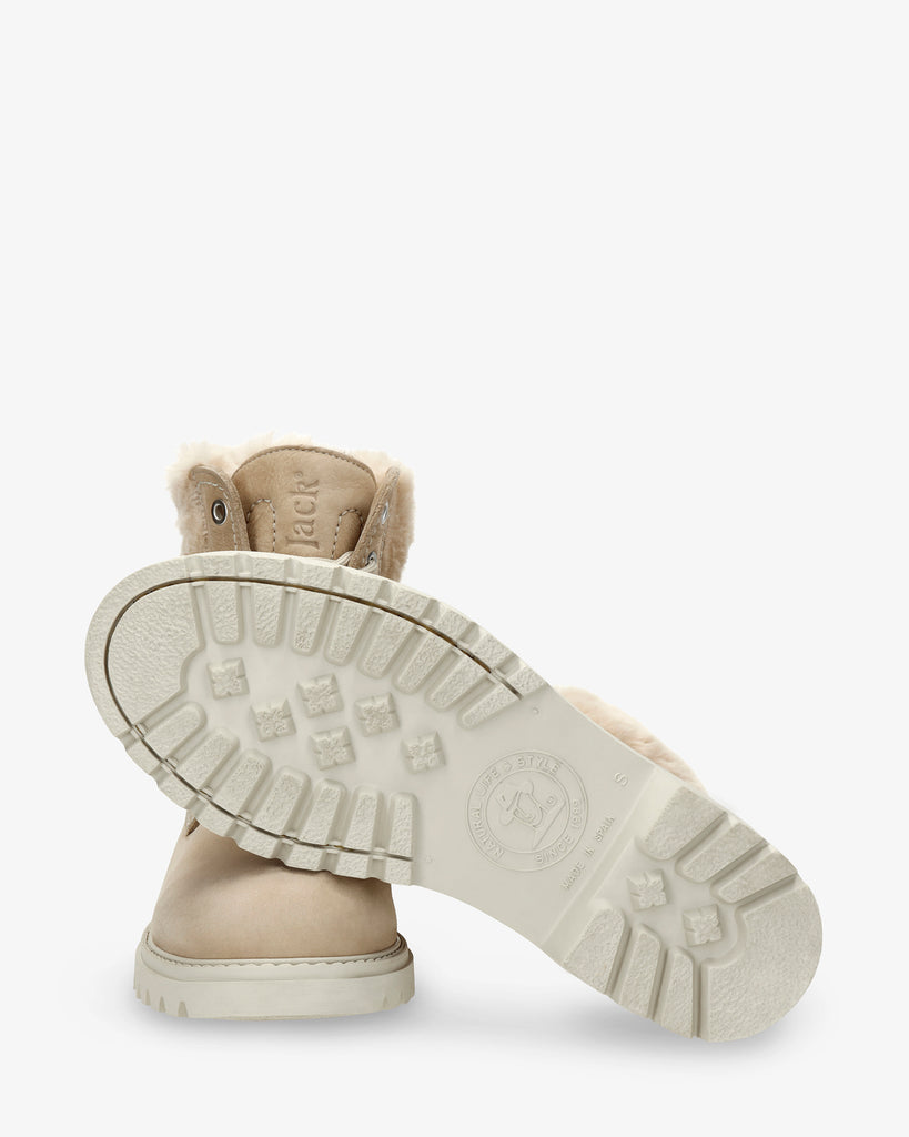 Felicia botas de piel con forro interior de pelo. crudo