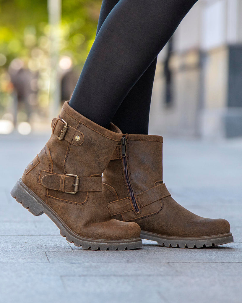 Felina botas de piel con forro interior de piel. marron