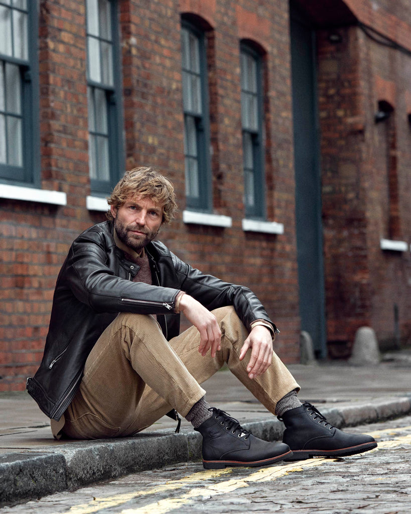 Glasgow Igloo botines de piel con forro interior de pelo natural. negro