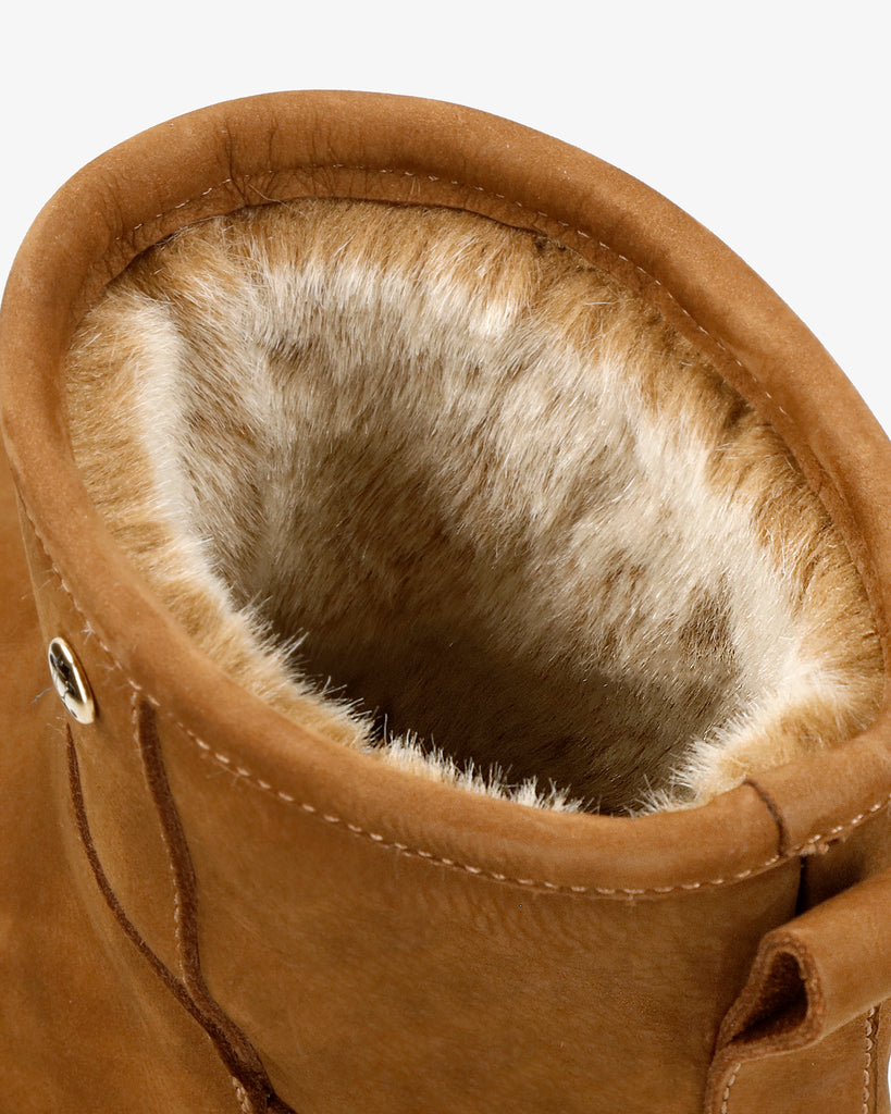 Laia botas de piel con forro interior de pelo. cuero