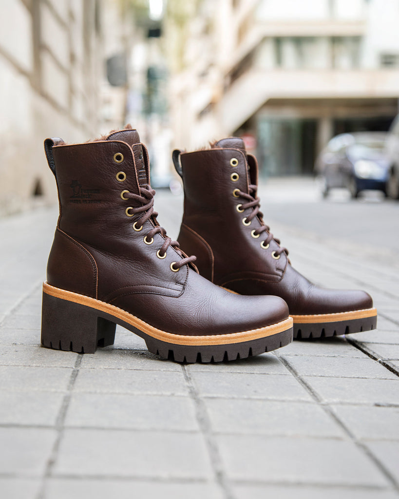 Padma botas de piel con forro interior de pelo. marron