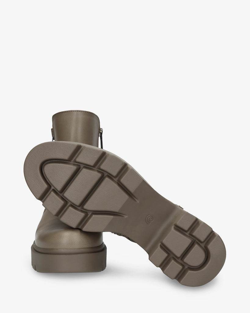 Phuket botín de piel con forro interior de piel. taupe