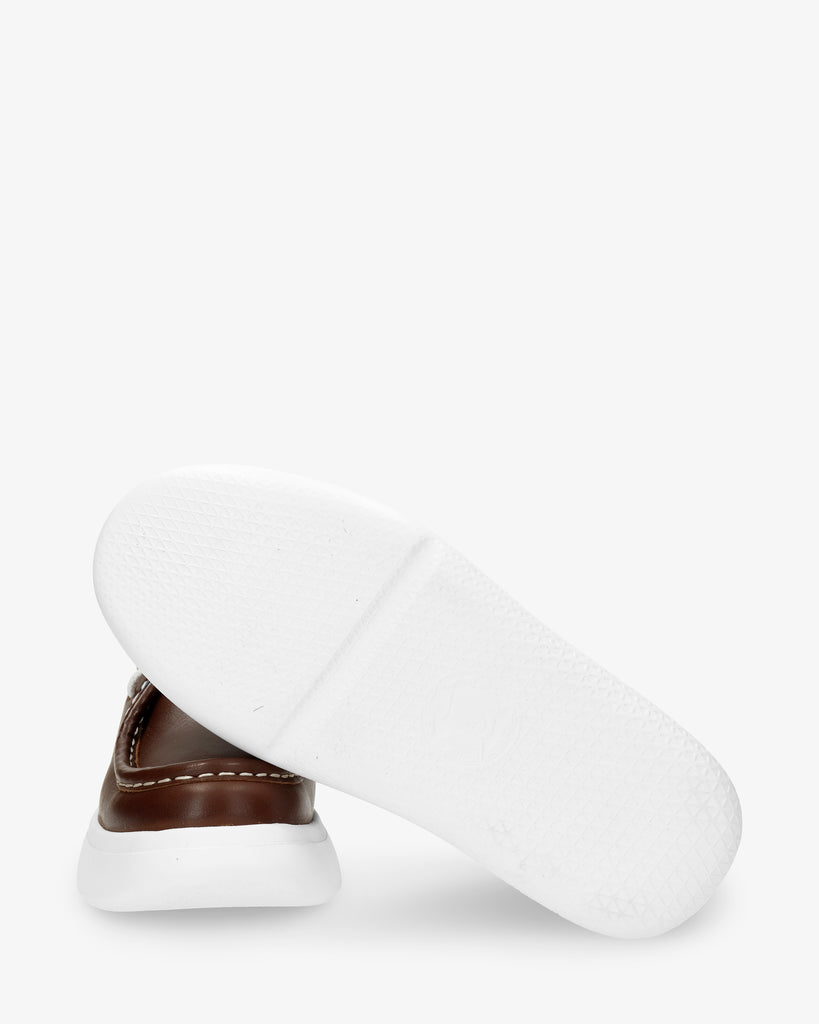 Yera zapatos de piel con forro interior de piel. castaño